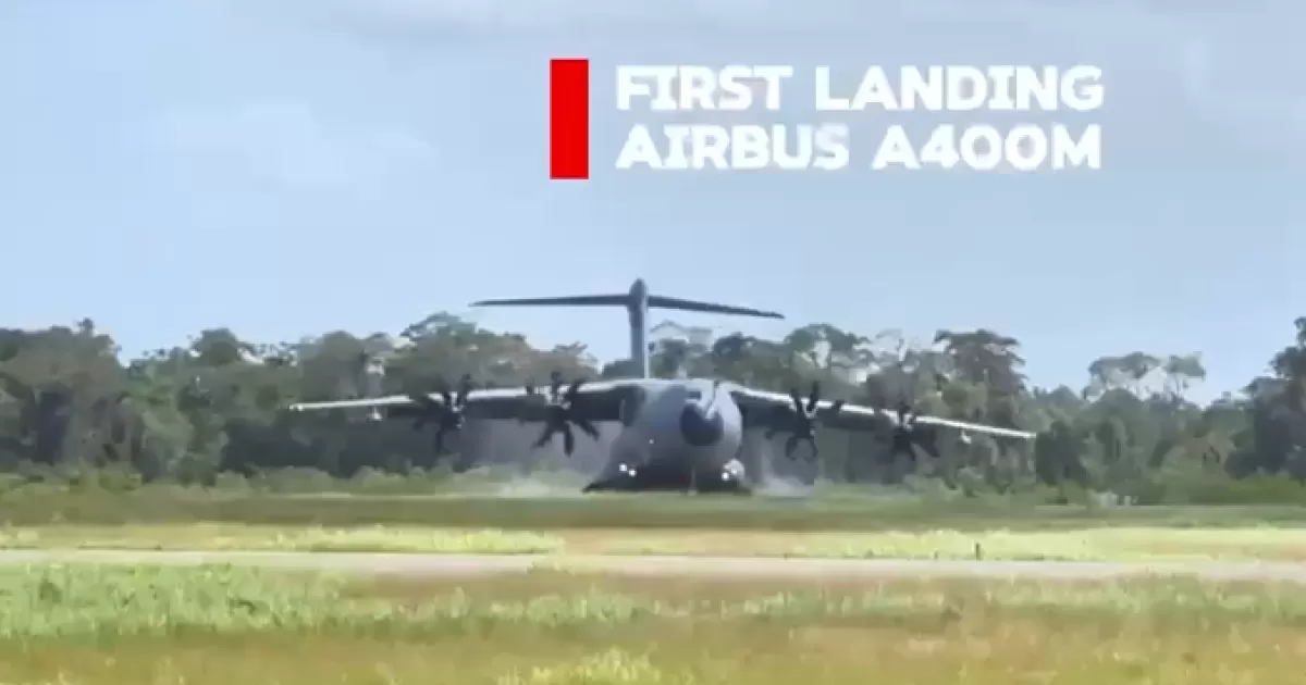 Pesawat Hercules Airbus A-400M Tiba di Saumlaki, Bawa Logistik Persiapan Groundbreaking Proyek Inpex Masela