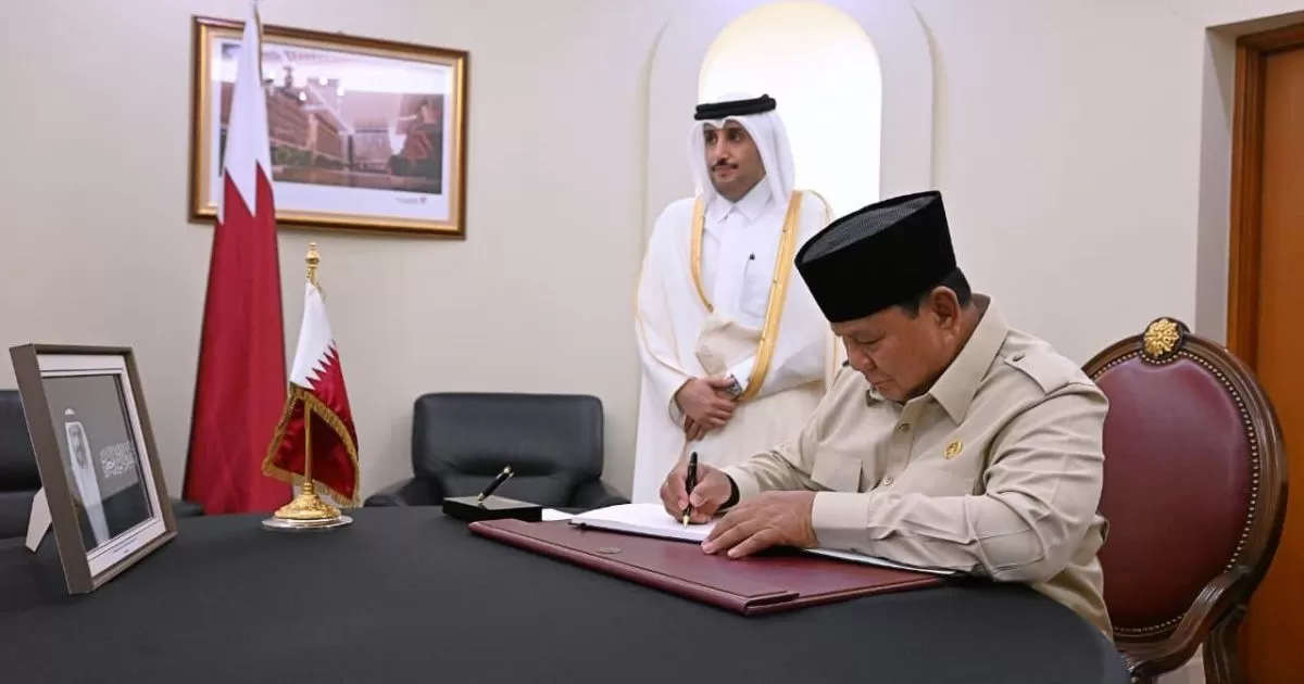 Presiden Prabowo Tanda Tangani Buku Dukacita untuk Mendiang Emir Qatar Sheikh Hamad bin Khalifa Al Thani