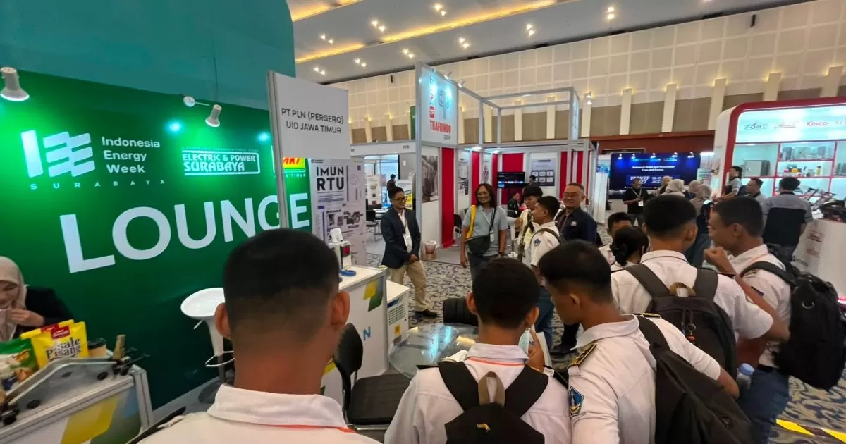 PLN Pamerkan Teknologi Kelistrikan Cerdas di Surabaya Electric Forum 2026