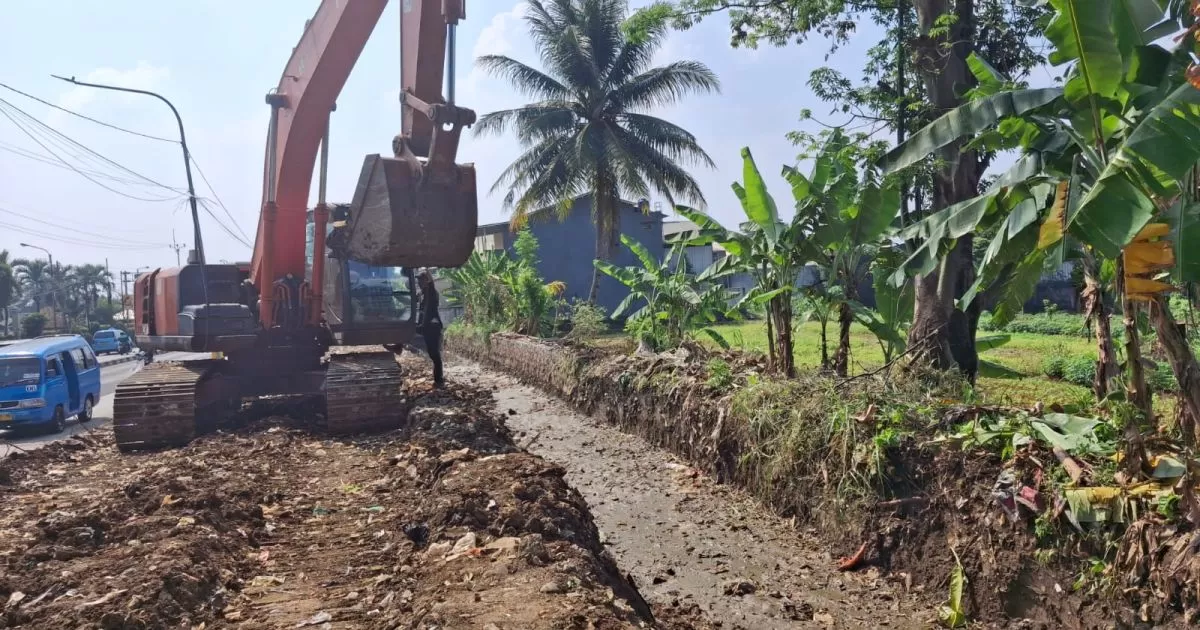 Pemkab Bogor Normalisasi Kali Angke di Kemang, Atasi Pendangkalan Sungai dan Kurangi Risiko Banjir