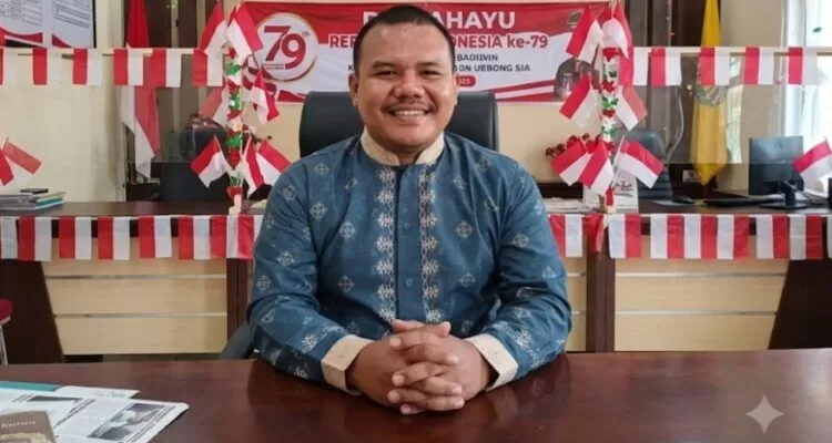 Pemdes Bojong Percantik Kantor Desa dengan Ornamen Merah Putih Sambut HUT RI ke-81