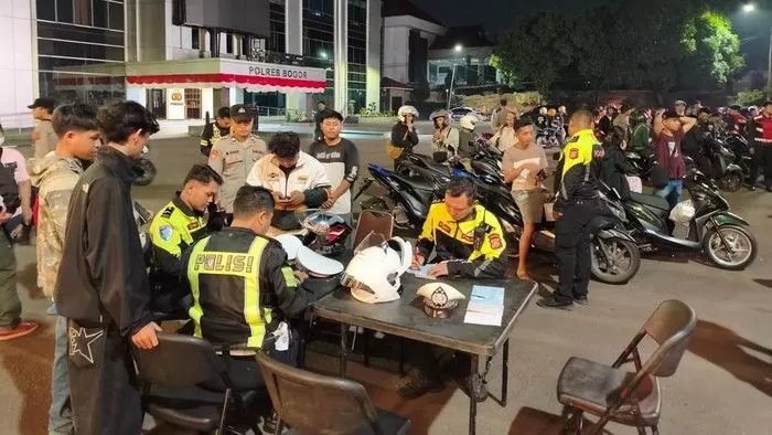 Polres Bogor Sita 75 Knalpot Brong dalam Operasi Skala Besar, Cegah Balap Liar dan Kejahatan Jalanan