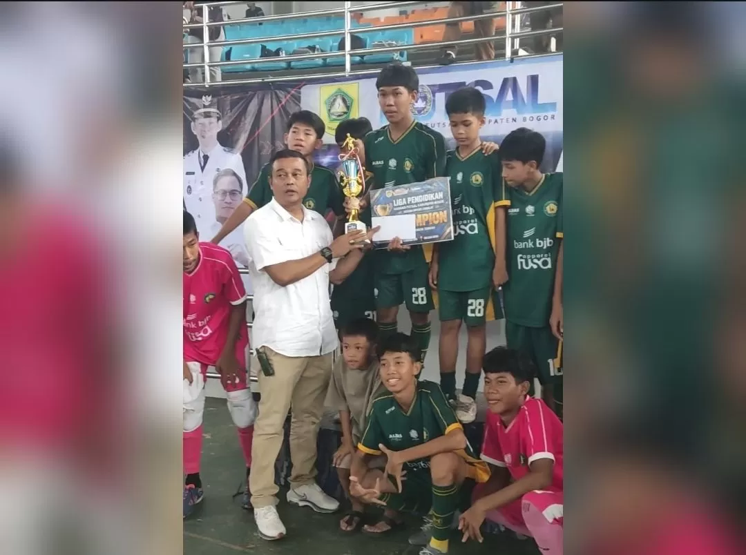 SMAN 4 Cibinong Juara Liga Pendidikan Futsal Wilayah Tengah Kabupaten Bogor 2026