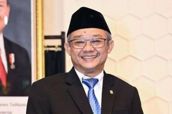 Abdul Mu'ti: Sekolah Harus Aman dan Nyaman, Siswa di Bawah 16 Tahun Dibatasi Gunakan Gawai
