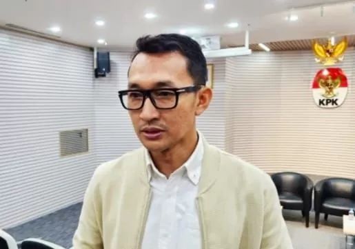KPK Geledah Kantor Imigrasi Jakarta Selatan, Temukan 8.500 Dolar Singapura di Ruang Kepala Kanim