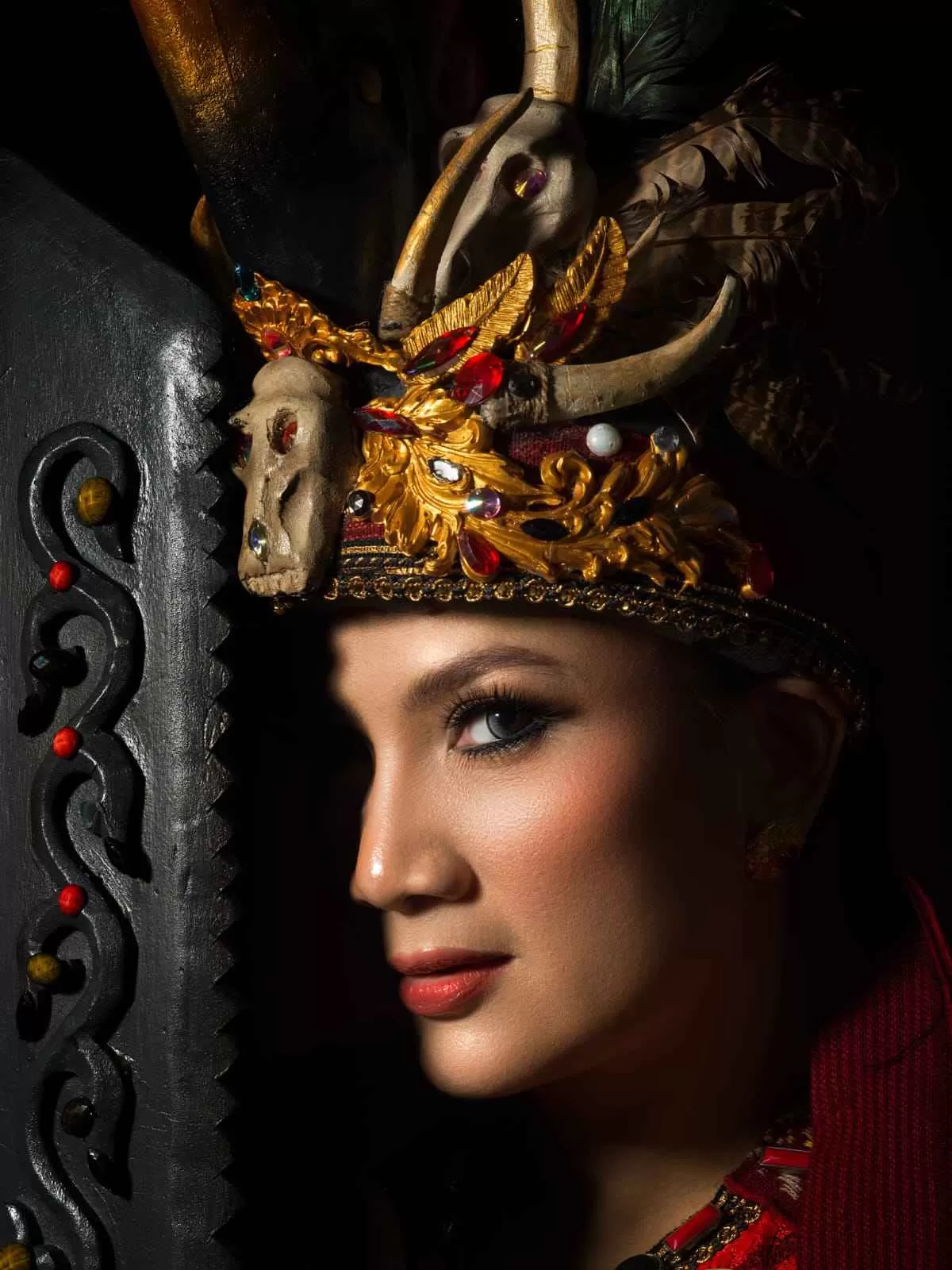 Lady Vien Tampil dengan Busana Kawasaran, Angkat Pesan Keberagaman Indonesia