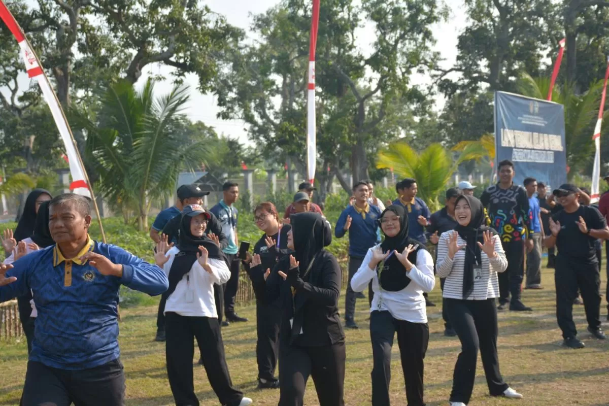 Tubuh Sehat, Pembinaan Optimal: Lapas Terbuka Kendal Gelar Senam Bersama