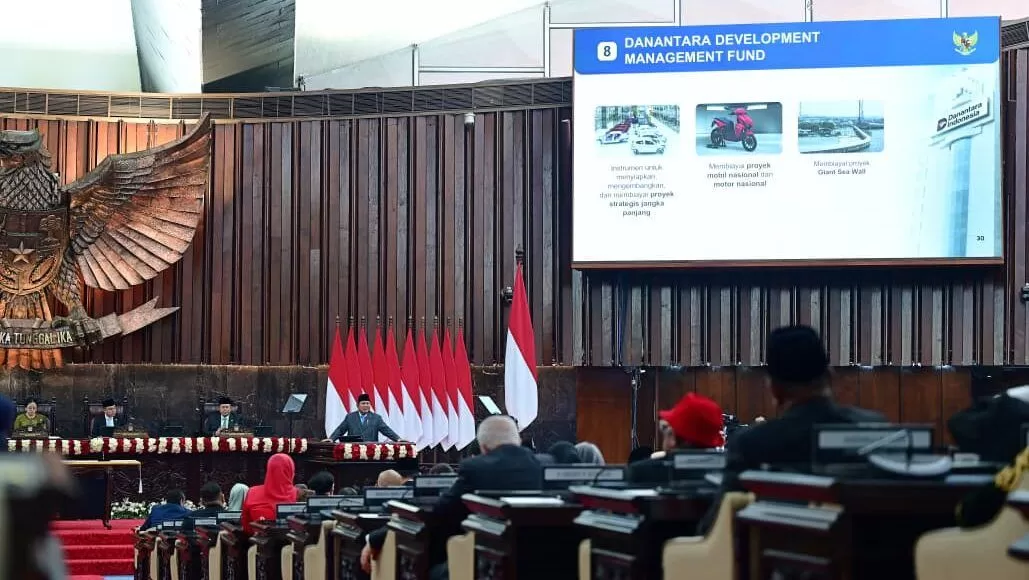 Prabowo Targetkan PLTS 100 GW, 13 GW Pembangkit Diesel Segera Dihentikan