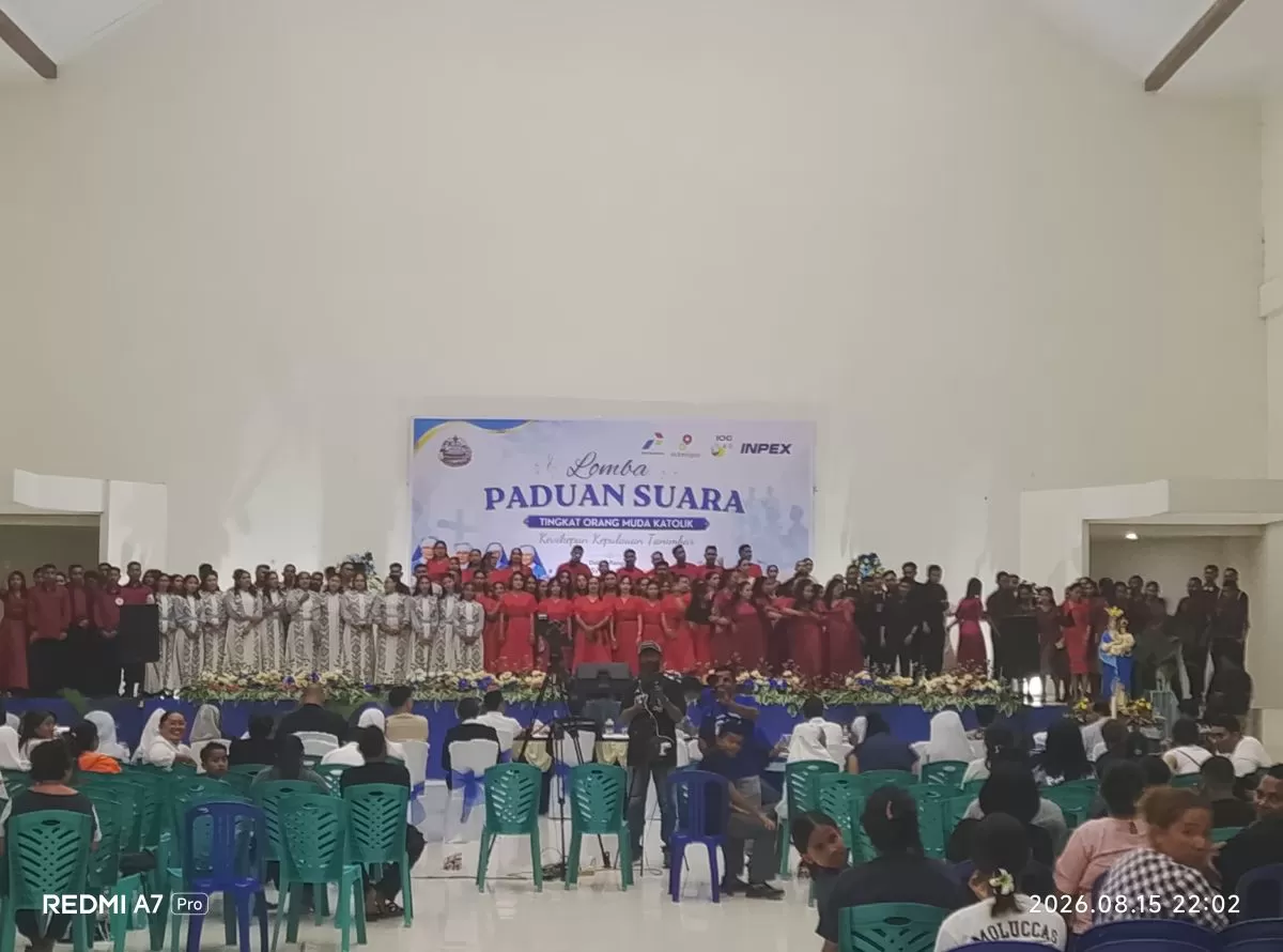 Rayakan 100 Tahun Misionaris PBHK, Paroki Tri Tunggal Kudus Juara Lomba Paduan Suara OMK Tanimbar