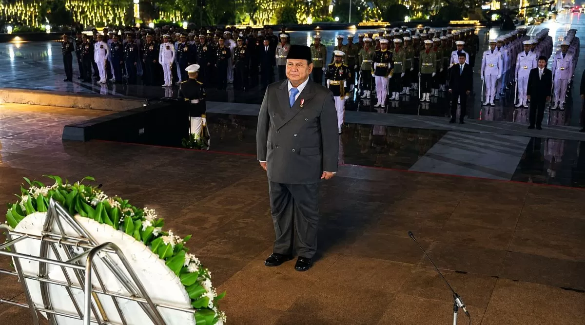 Tepat Tengah Malam, Prabowo Pimpin Ziarah Nasional Kenang Jasa Pahlawan