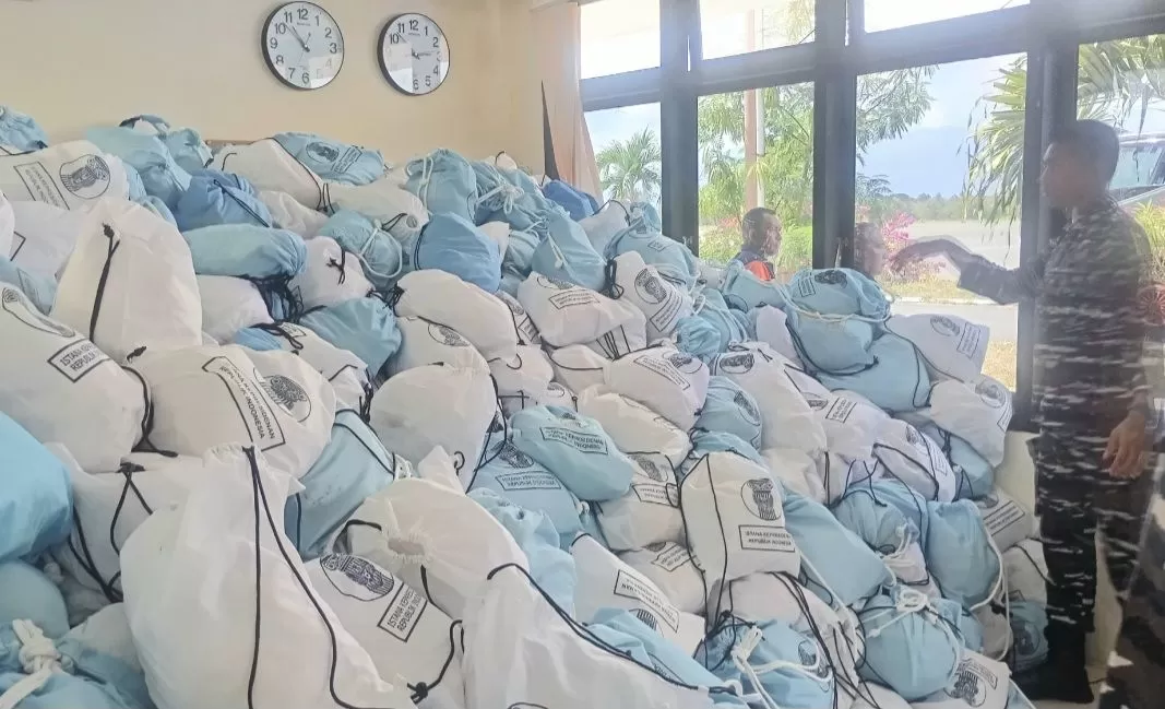 4.925 Paket Sembako Bantuan Presiden Prabowo Tiba di NTT, Disalurkan ke Enam Kabupaten Terdampak