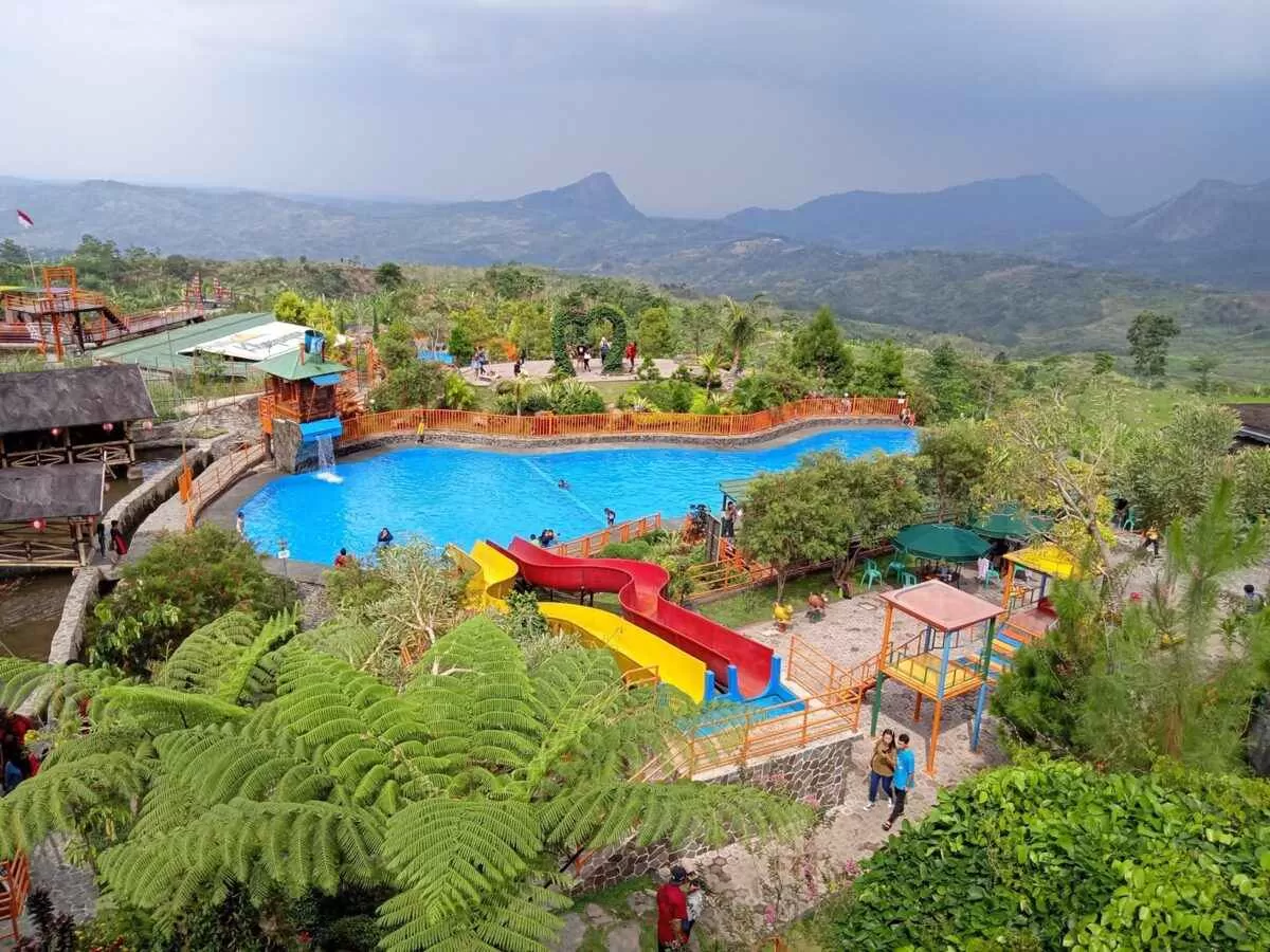 Nikmati Kesegaran Puncak Dua! Ini Panduan Lengkap Rute dan Keseruan di Villa Khayangan Bogor