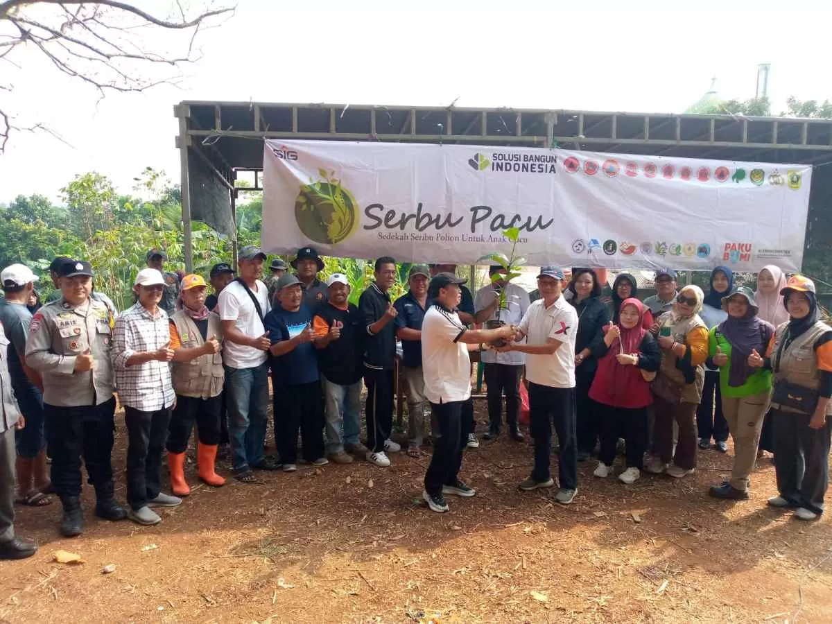 SERBU PACU Klapanunggal: Seribu Pohon Ditanam untuk Jaga Lingkungan dan Masa Depan Anak Cucu
