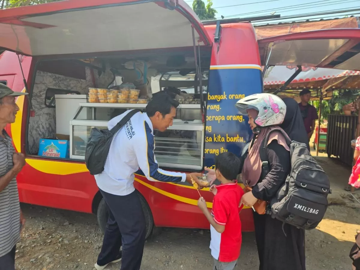 Jumat Berkah Lapas Terbuka Kendal, Bagikan 100 Porsi Makan Gratis dan Produk Warga Binaan