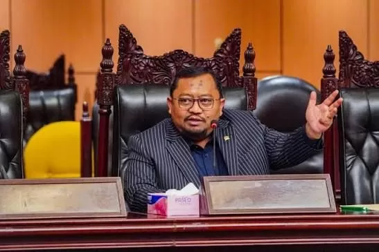 DPR Minta Unhan Klarifikasi Polemik Kadet Diminta Lepas Jilbab
