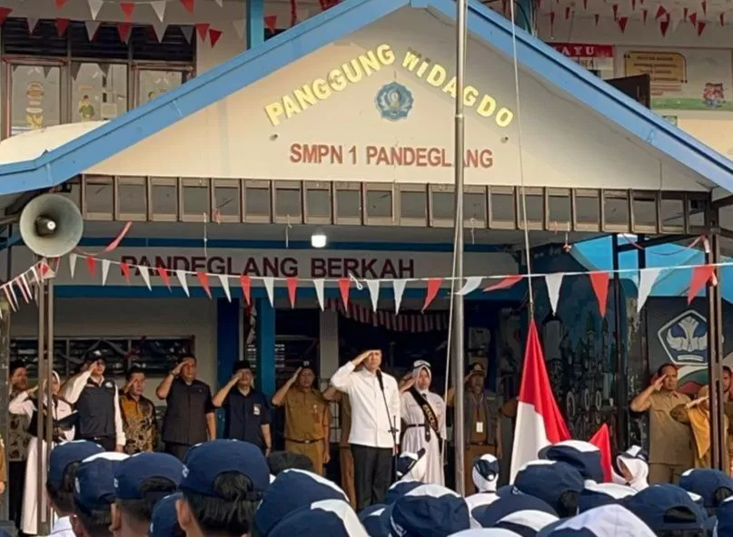 Alumni SMPN 1 Pandeglang, Menteri Iftitah Beri Pesan Disiplin dan Motivasi kepada Siswa