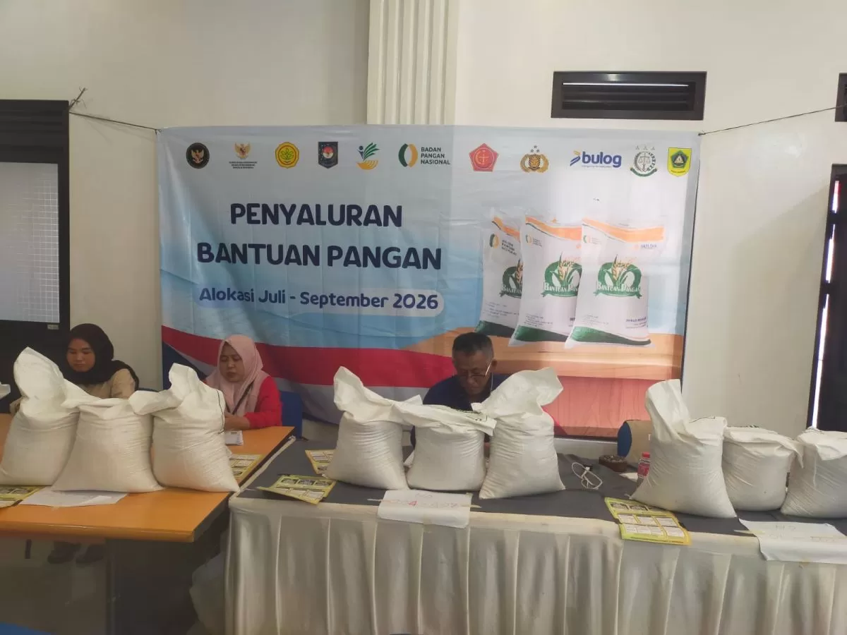 Pemdes Dayeuh Salurkan 26,79 Ton Beras untuk 893 KPM, Bantuan Pangan Juli-September Dibagikan Tiga Hari