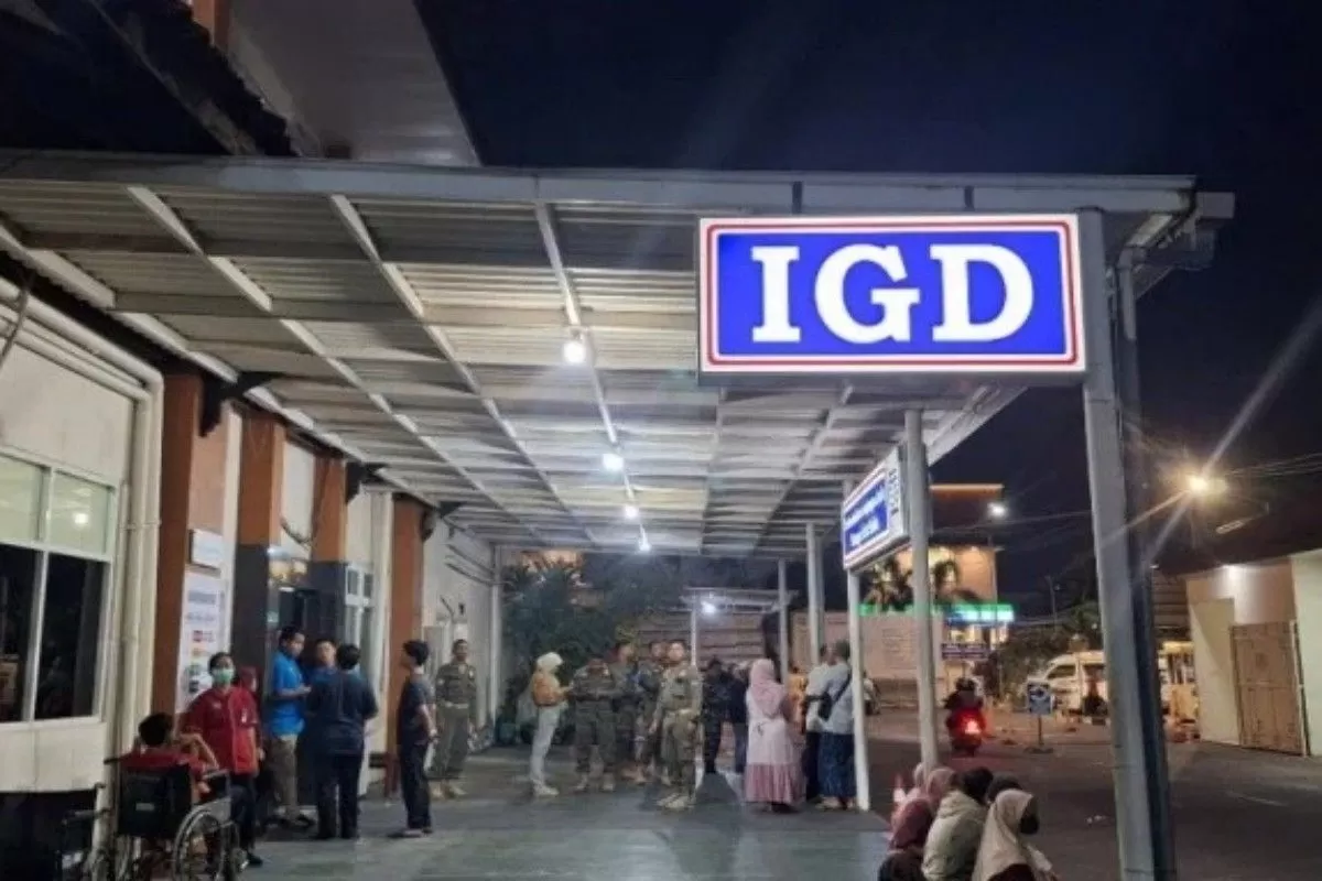 431 Santri Ponpes Manba'ul Hikam Sidoarjo Dirawat Diduga Keracunan MBG
