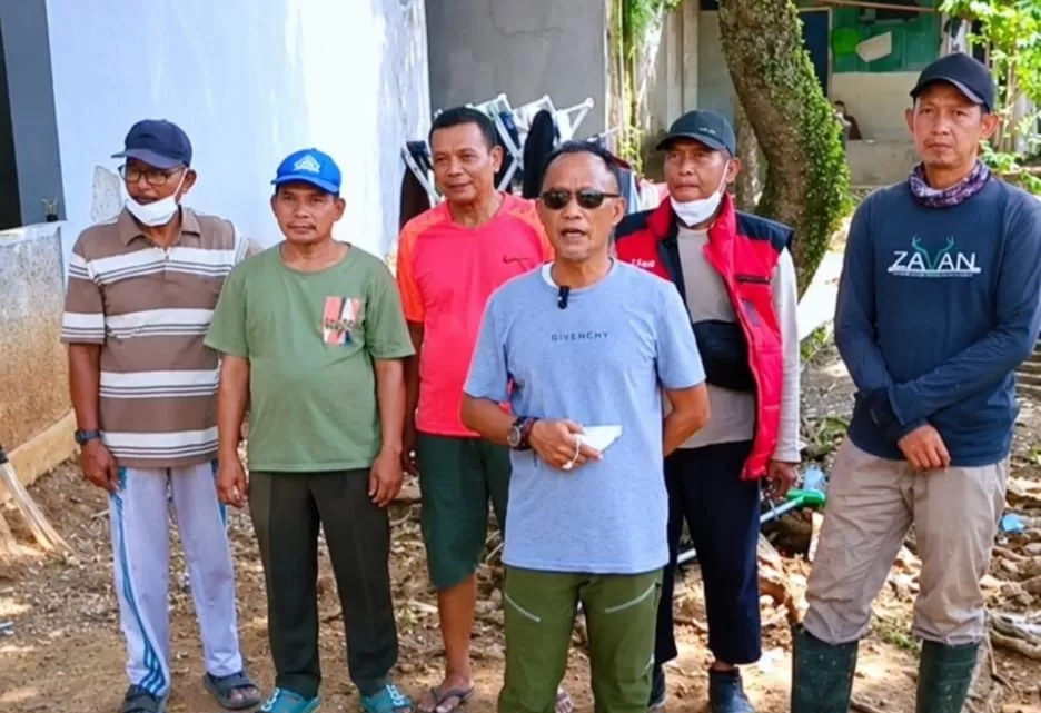 Rutilahu Warga Bojong Nangka Dibangun, Kades Amir Arsyad Pastikan Kualitas Pengerjaan
