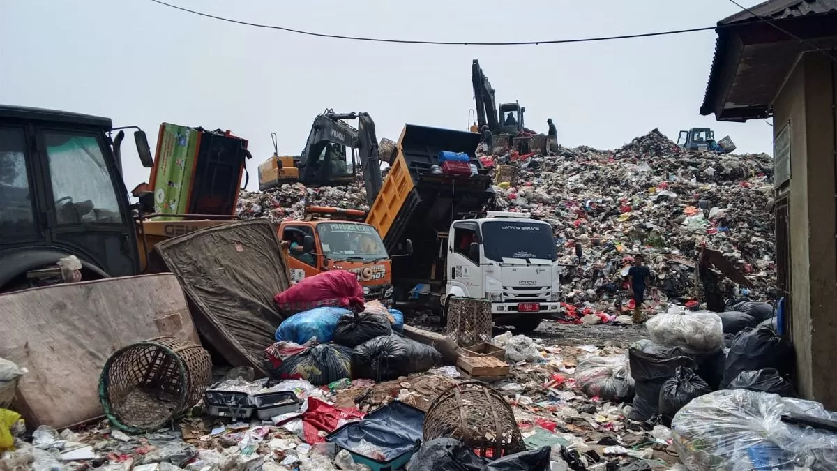 Sempat Ditutup karena Kebakaran, Pembuangan Sampah ke TPA Galuga Kembali Dibuka