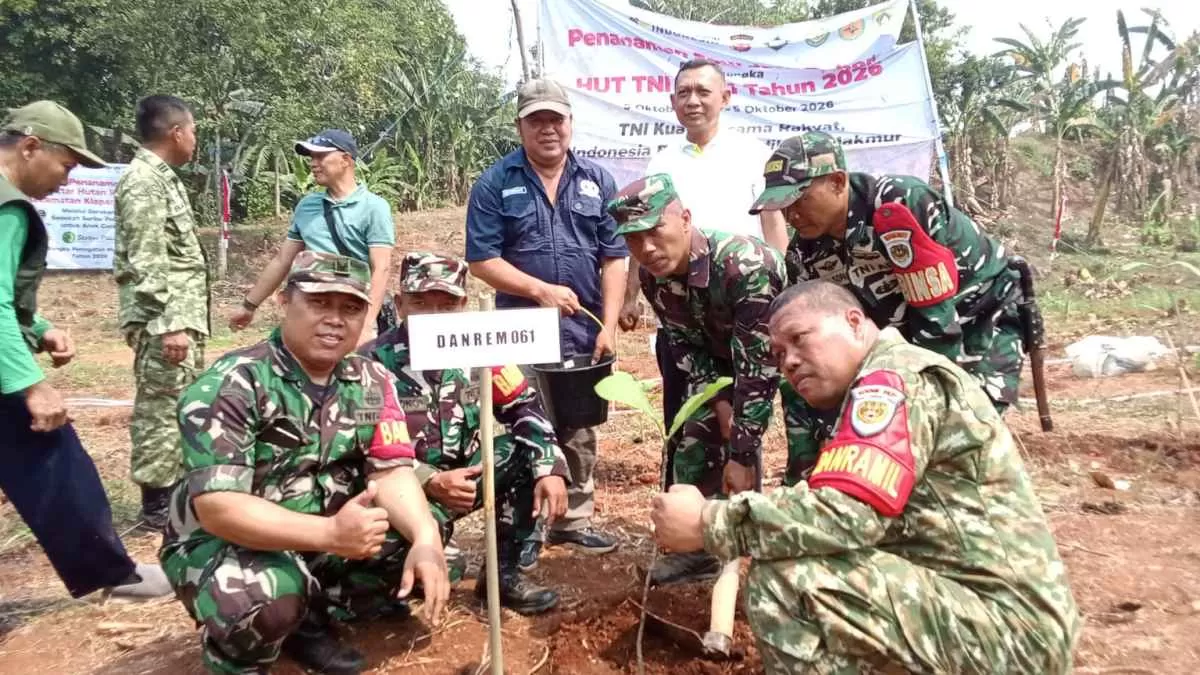 Kolaborasi Pemerintah, TNI dan Dunia Usaha, 1.000 Pohon Ditanam di Klapanunggal