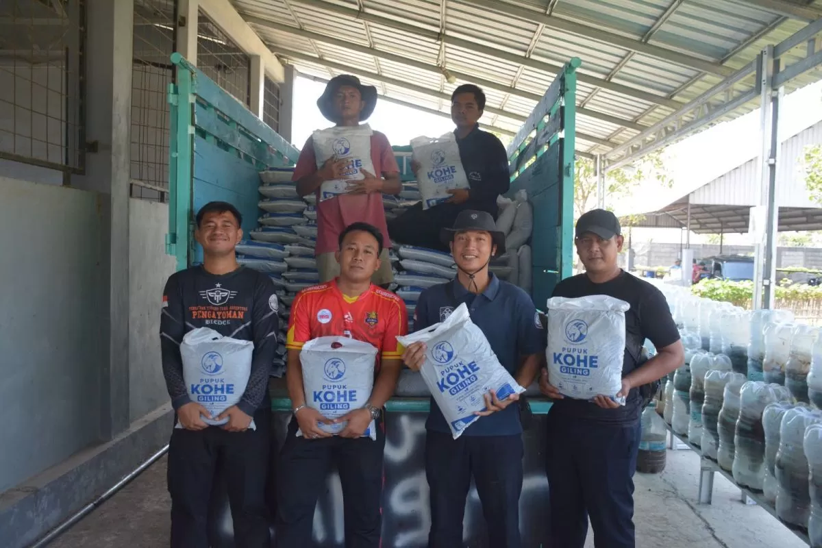 Lebih dari 3 Ton Pupuk Kohe Produksi Lapas Kendal Dipasarkan ke Cilacap
