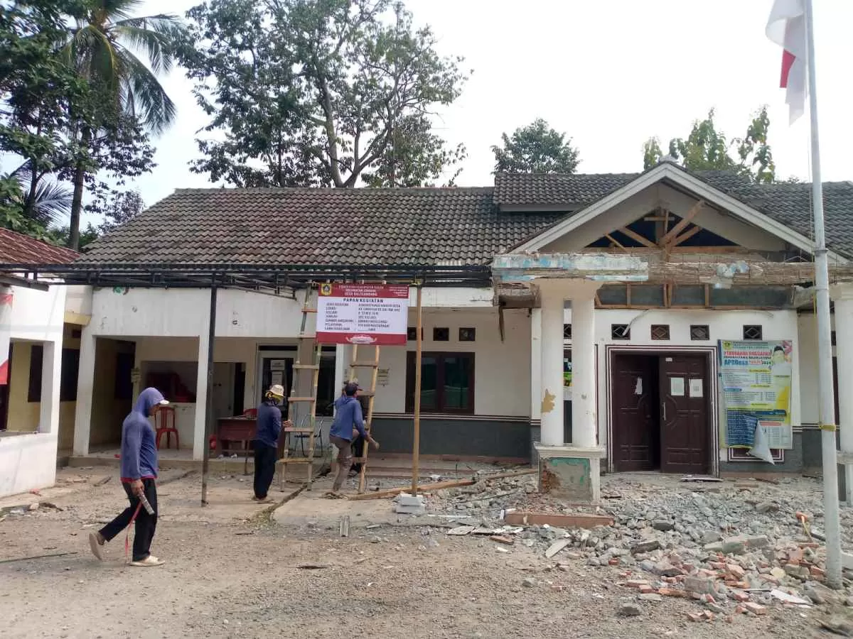 Pemdes Balekambang Rekonstruksi Kantor Desa, Anggaran Bankeu Capai Rp305,9 Juta
