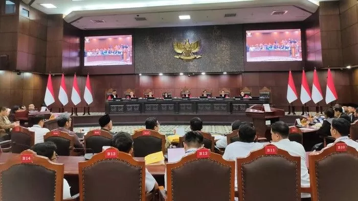 Hakim Enny Pertanyakan Fenomena Calon Paket C dalam Sengketa Pilkada