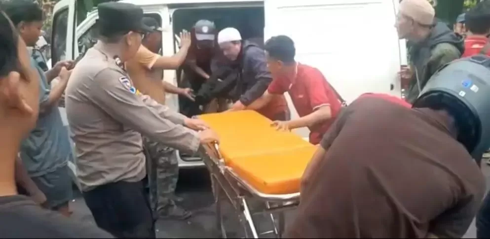 Truk Box Tabrak Grand Max di Tanjungsari Bogor, Sopir Terjepit dan Luka Parah