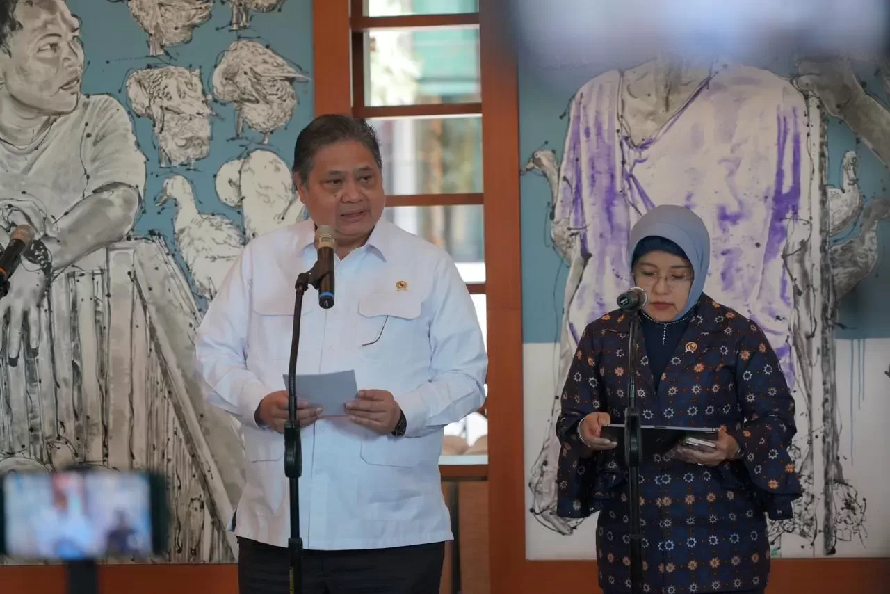 Pemerintah Luncurkan Paket Ekonomi 2025 dan Program Penyerapan Tenaga Kerja, Target Pertumbuhan 5,2 Persen