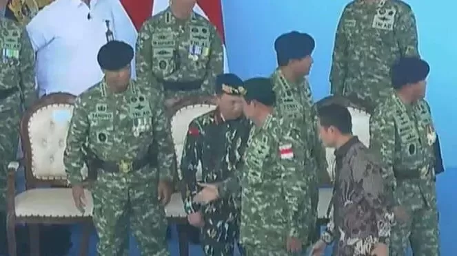 Momen SBY Lewati Kapolri Saat HUT ke-80 TNI Jadi Sorotan, Publik Ramai Bahas Isu Lama di Balik Sikapnya