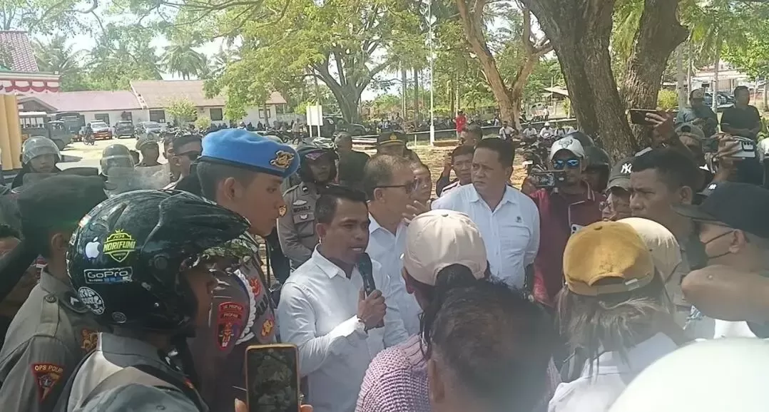 Erens Feninlambir Desak DPRD dan Bupati Tanimbar Segera Gelar Paripurna Bahas Nasib 592 Tenaga Honor PPPK