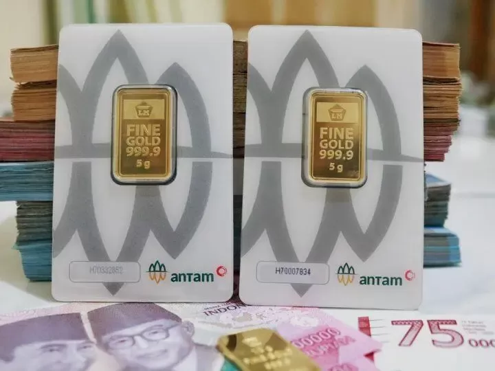 Harga Emas Antam Turun Rp17.000 Usai Cetak Rekor Tertinggi, Kamis 18 September 2025