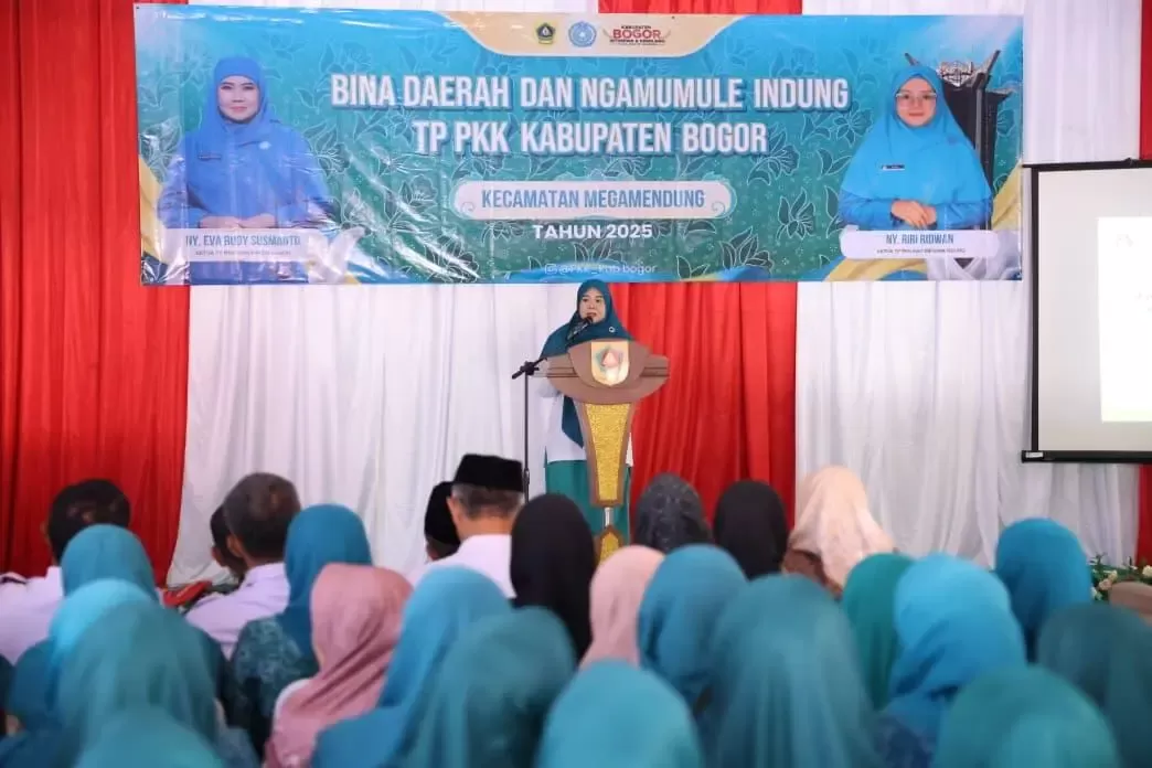 Eva Rudy Susmanto Tinjau Bina Daerah PKK dan Resmikan Gedung PKK Megamendung