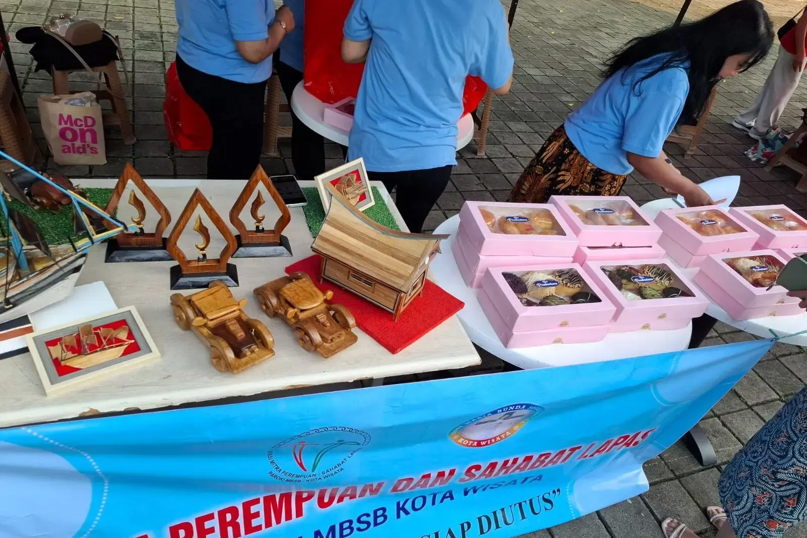 Booth Sahabat Lapas Hadir di Gereja Cibubur, Warga Binaan Pamerkan Karya Kreatif