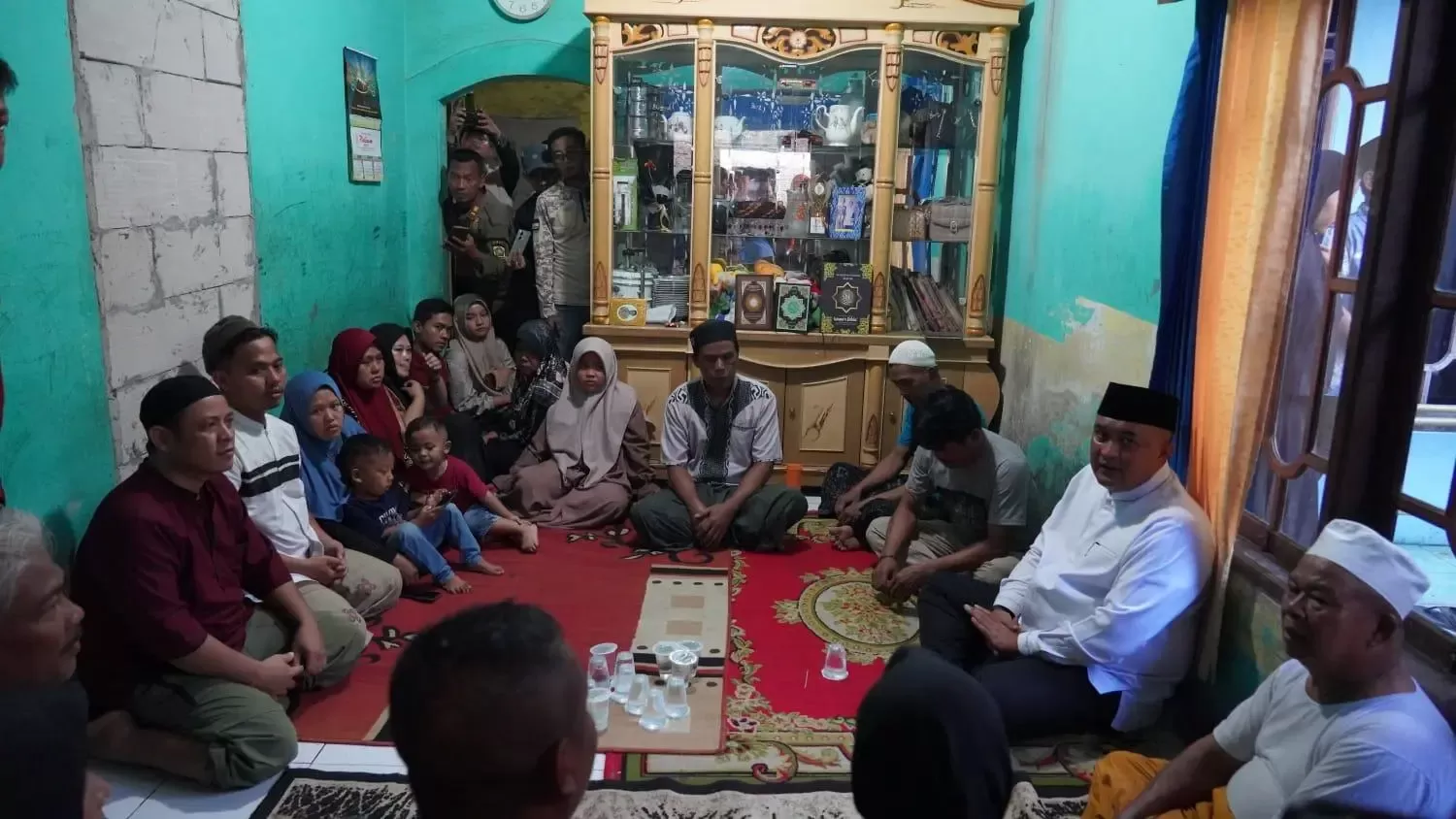 Pemkab Bogor Tanggung Biaya Korban Ambruknya Majelis Taklim Asobiyah Ciomas