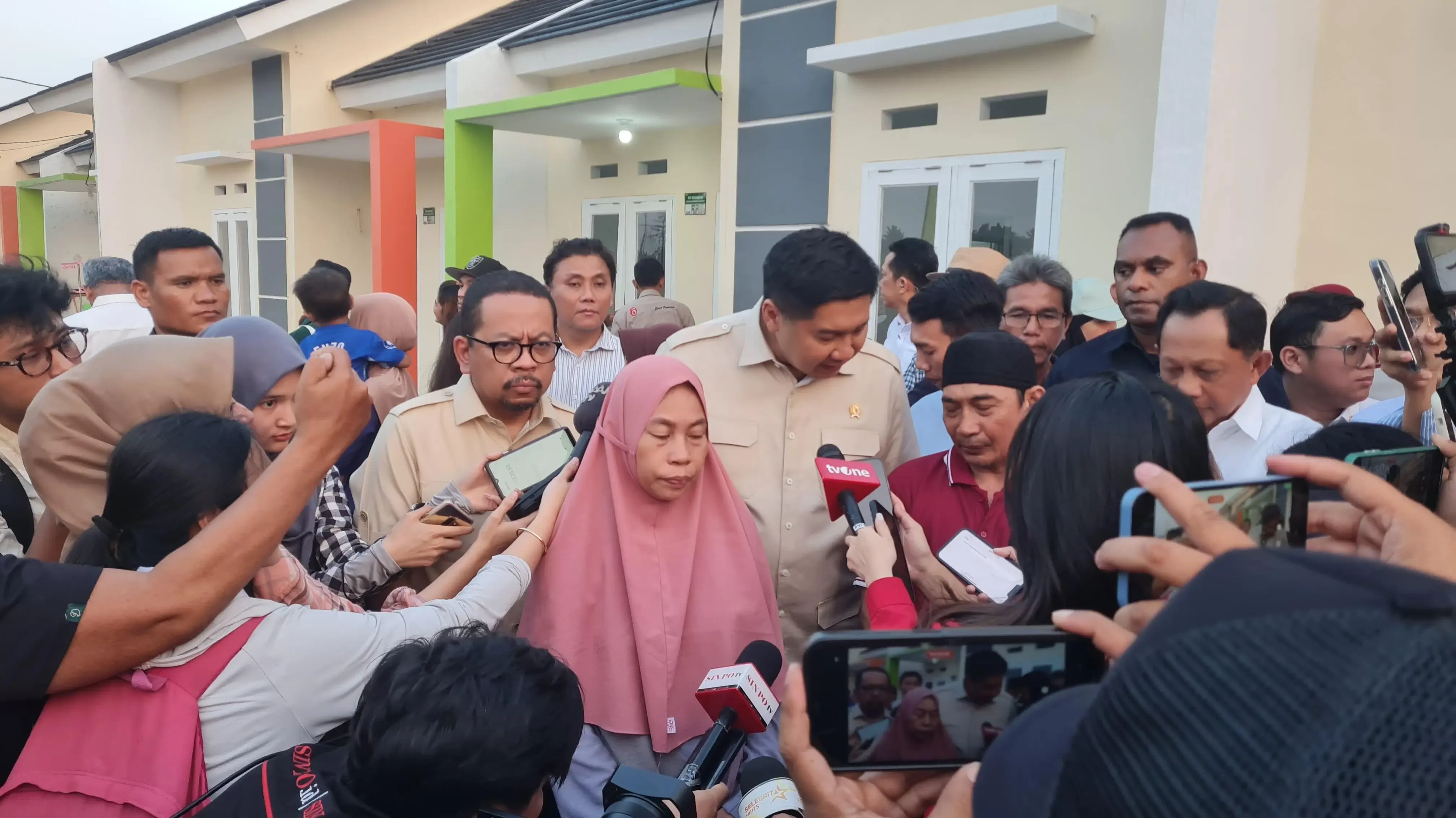 Mendagri Tito Karnavian Serahkan Rumah Subsidi untuk Keluarga Almarhum Affan Kurniawan di Cileungsi Bogor