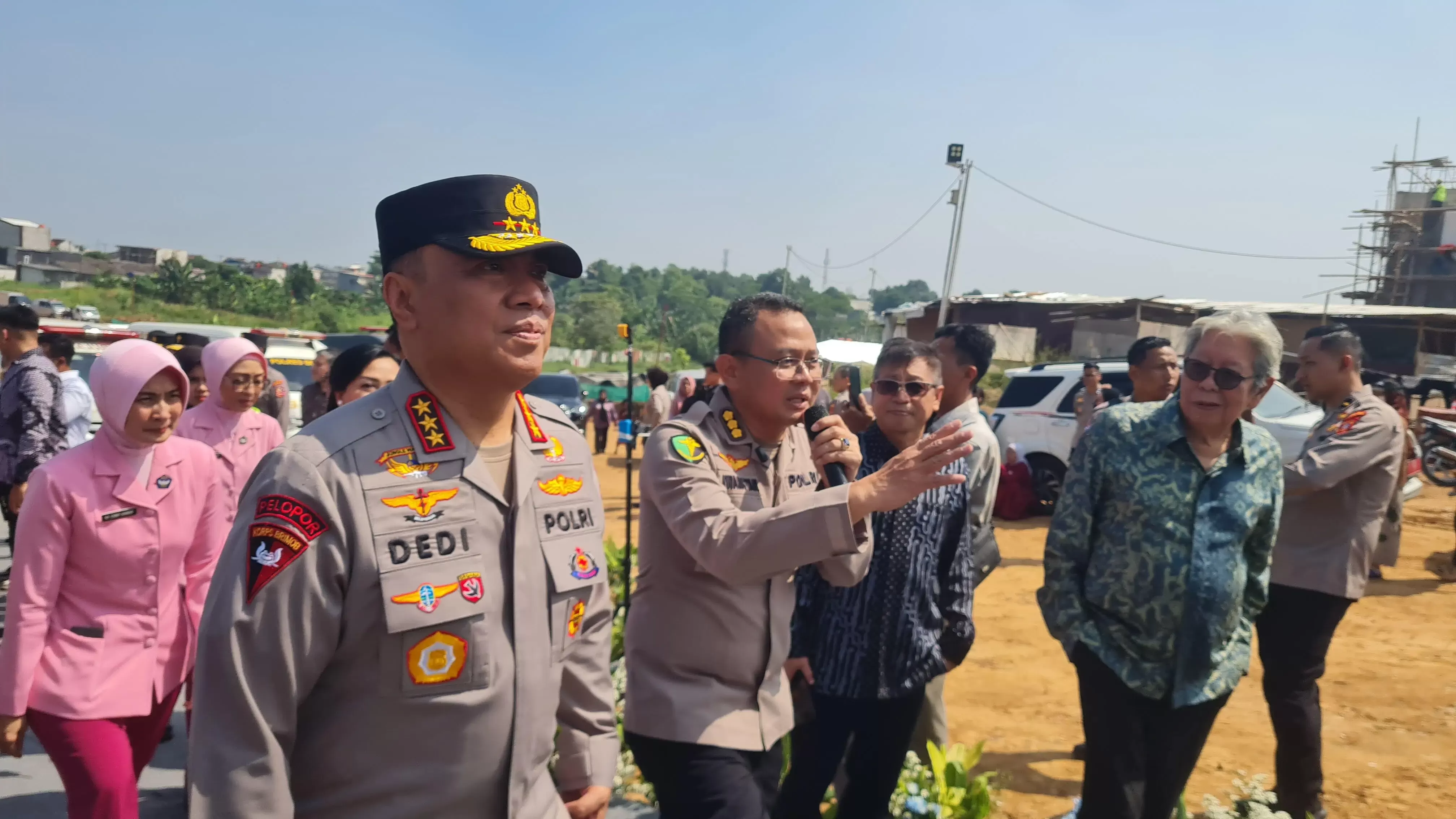 Wakapolri Komjen Dedi Prasetyo Tinjau Bakti Sosial dan Pembangunan SMA Kemala Taruna Bhayangkara di Bogor