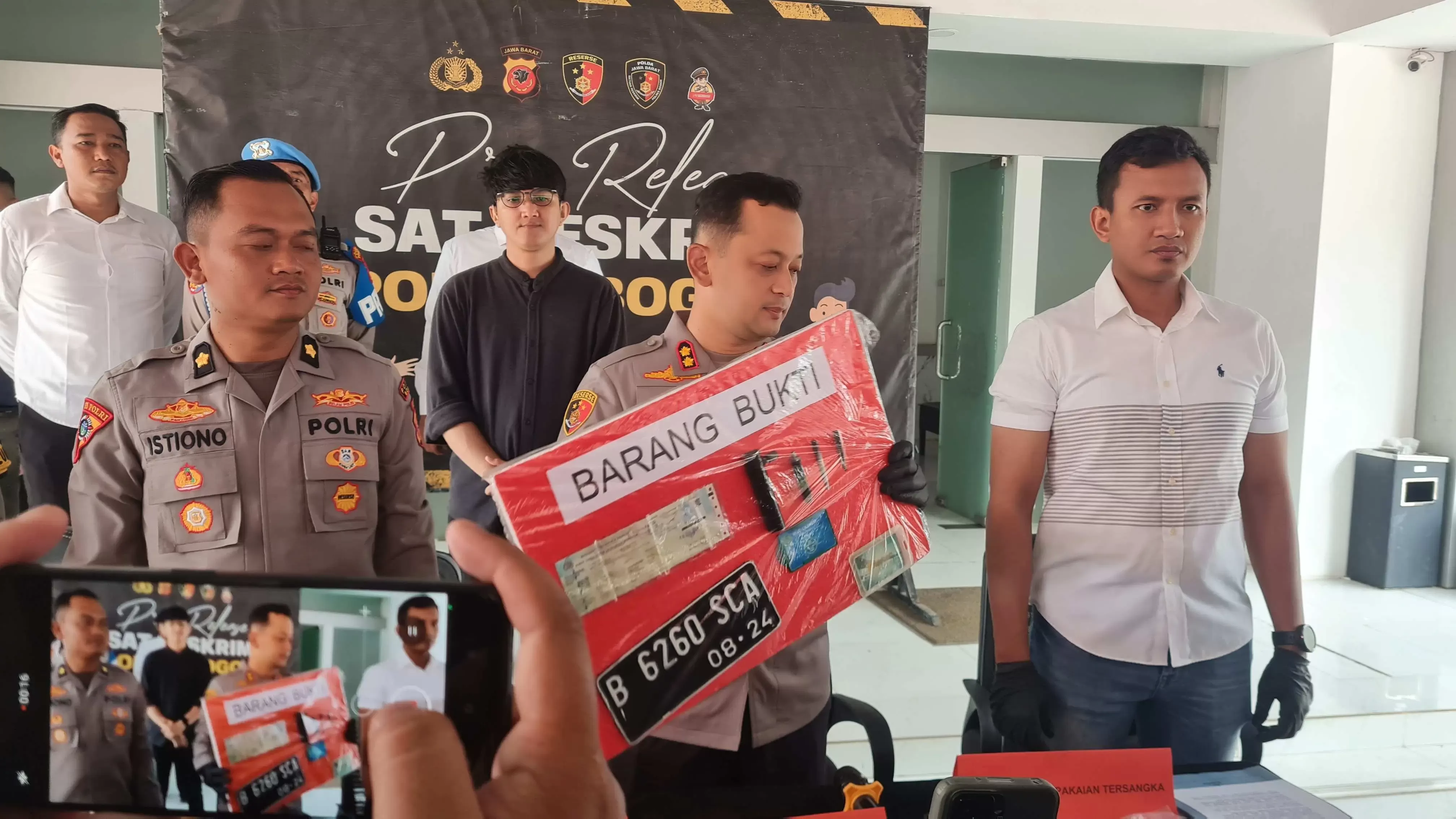 Polres Bogor Tangkap Pelaku Pencurian Motor di Metropolitan Mall Cileungsi, Satu Komplotan Masih Buron