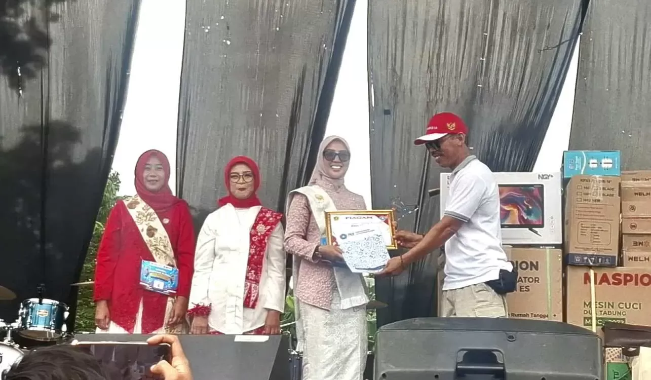 Desa Cicadas Raih Juara 3 Lomba Paduan Suara PKK di Kecamatan Gunung Putri Expo 2025