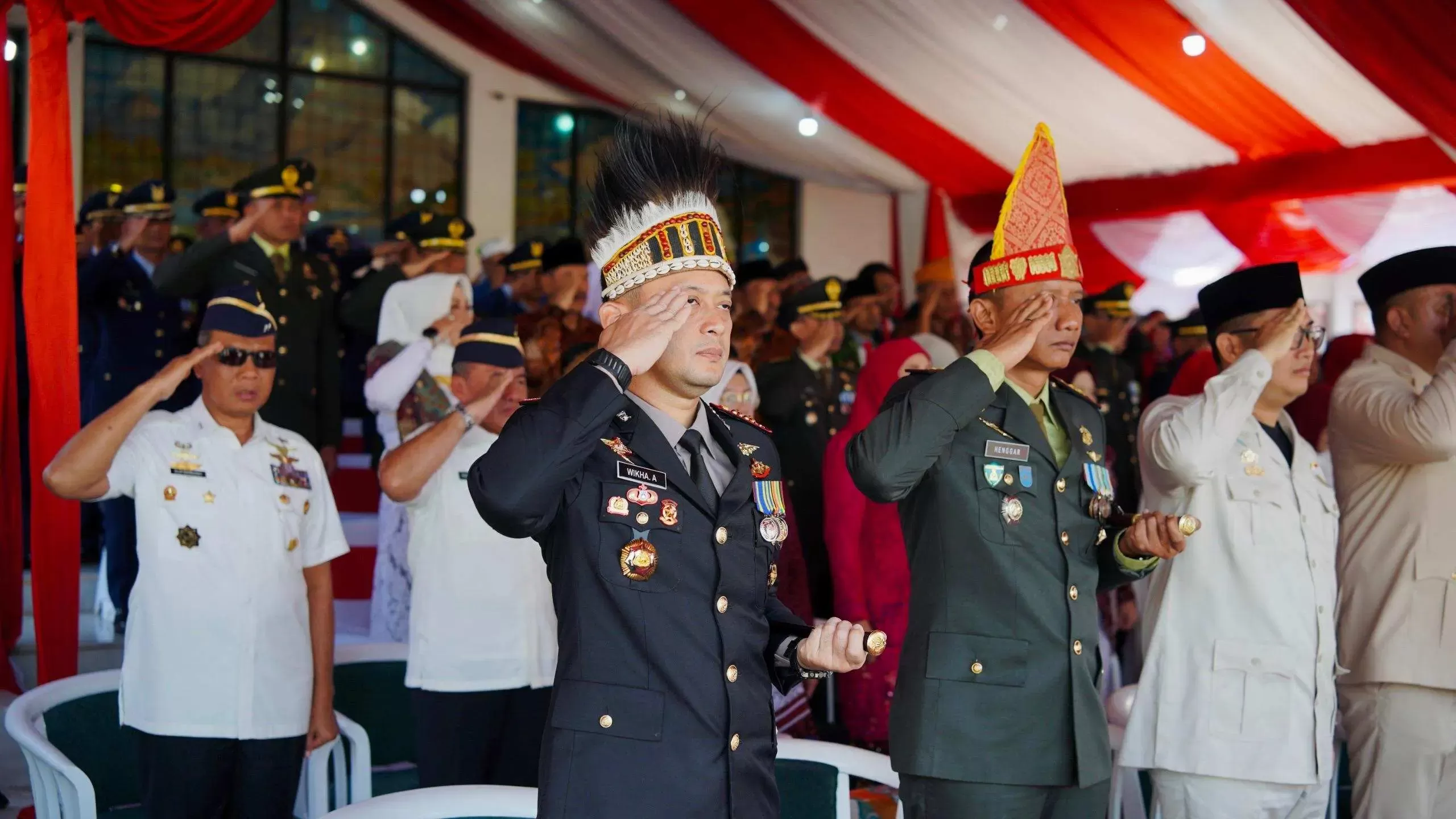 Kapolres Bogor Bacakan Pancasila pada Upacara HUT ke-80 RI di Lapangan Tegar Beriman