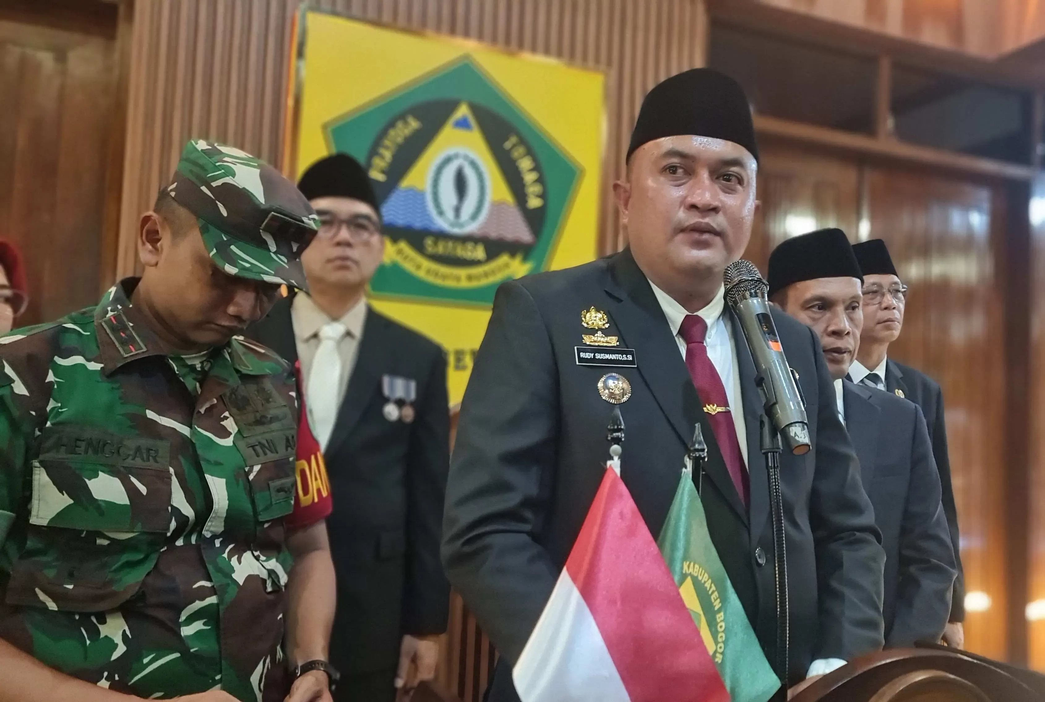 Bupati Bogor Lantik Pejabat Eselon II, Tekankan Profesionalisme dan Pelayanan Publik