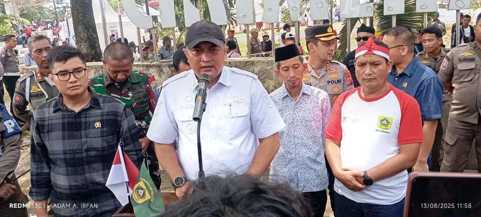 Bupati Bogor Rudy Susmanto Tinjau Pelayanan Publik Terpadu dan Gerakan Pangan Murah di Cibinong