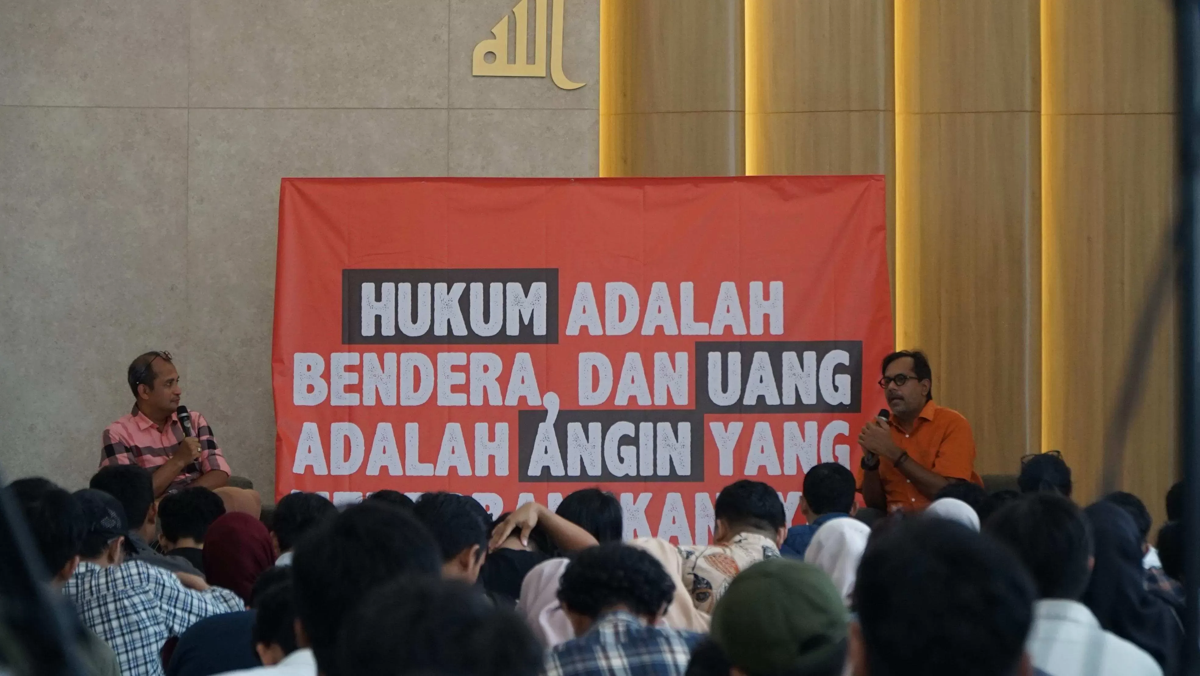 Wamenkum Edward Hiariej dan Haris Azhar Debat Terbuka RUU KUHAP di Yogyakarta: Advokat Wajib Dampingi Sejak Penyelidikan