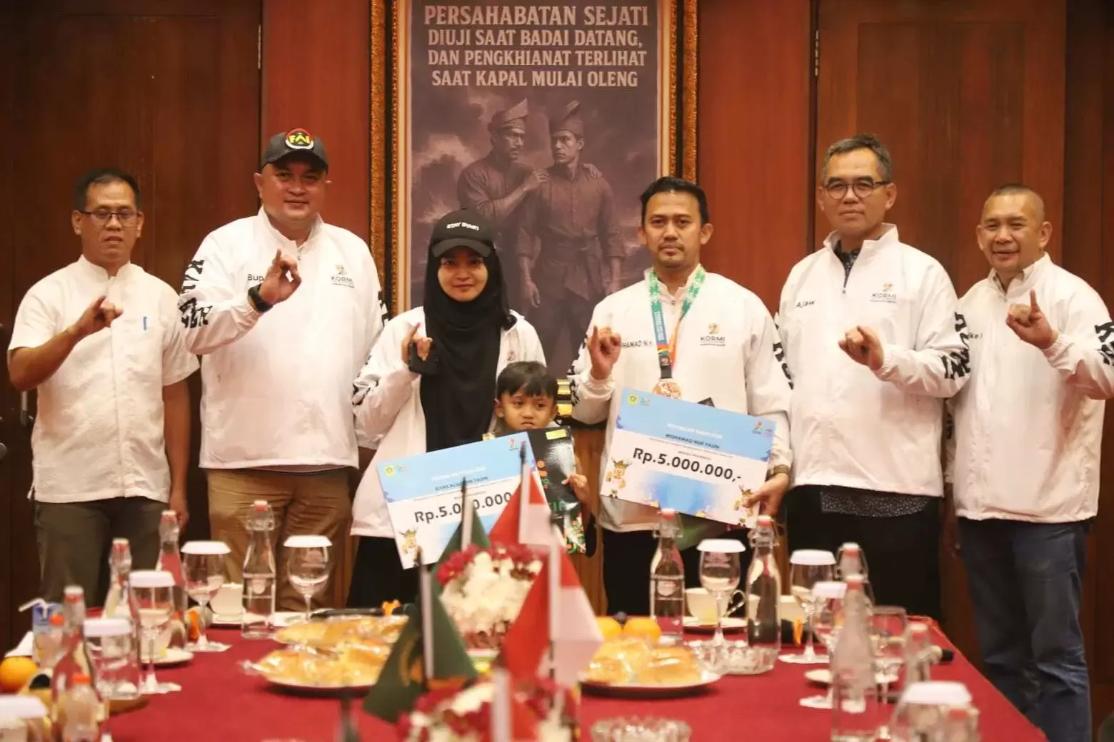 Bupati Bogor Apresiasi Pegiat Olahraga Berprestasi di FORNAS VII NTB