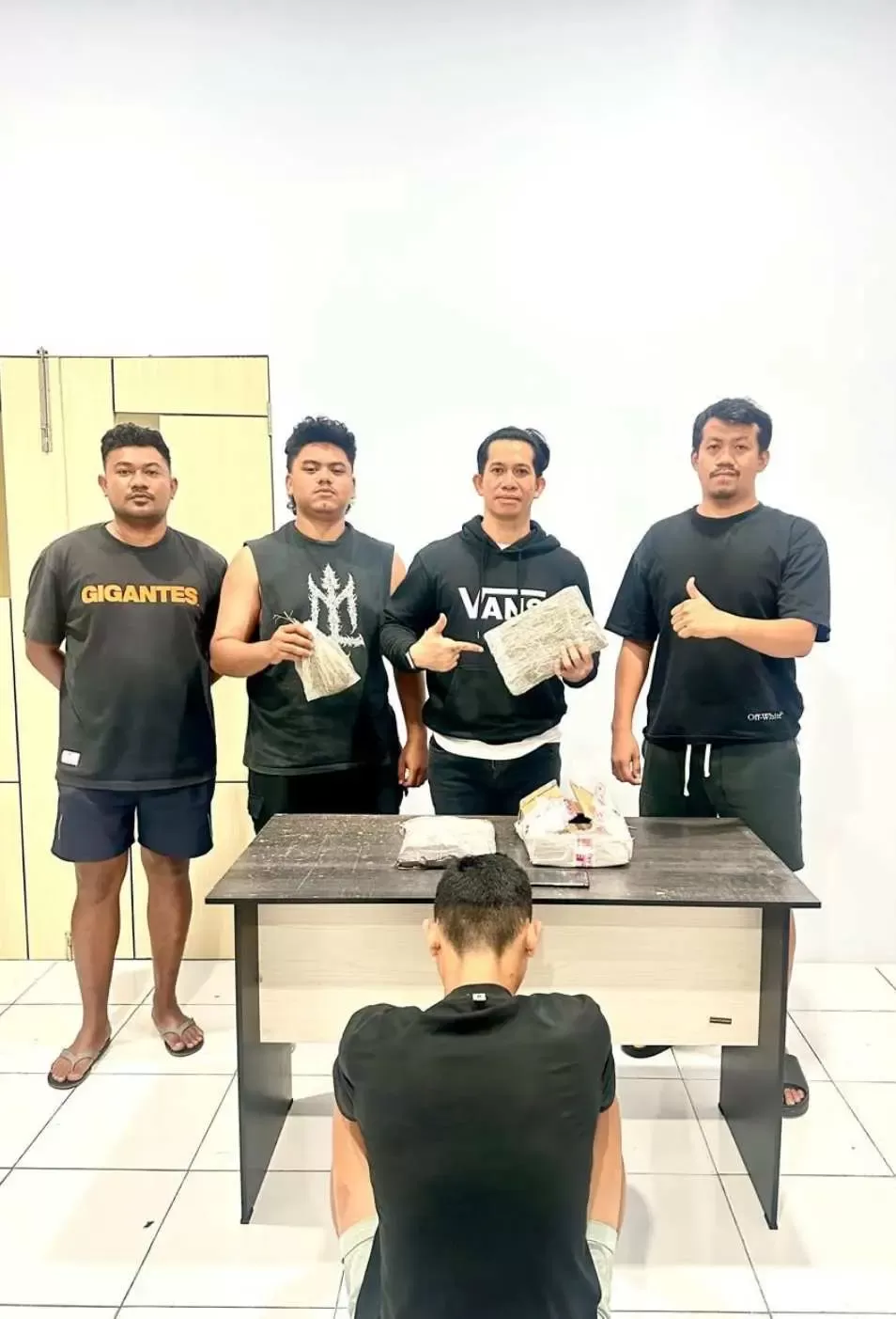 Polres Ternate Gagalkan Peredaran Ganja 562 Gram: Seorang Mahasiswa Diamankan