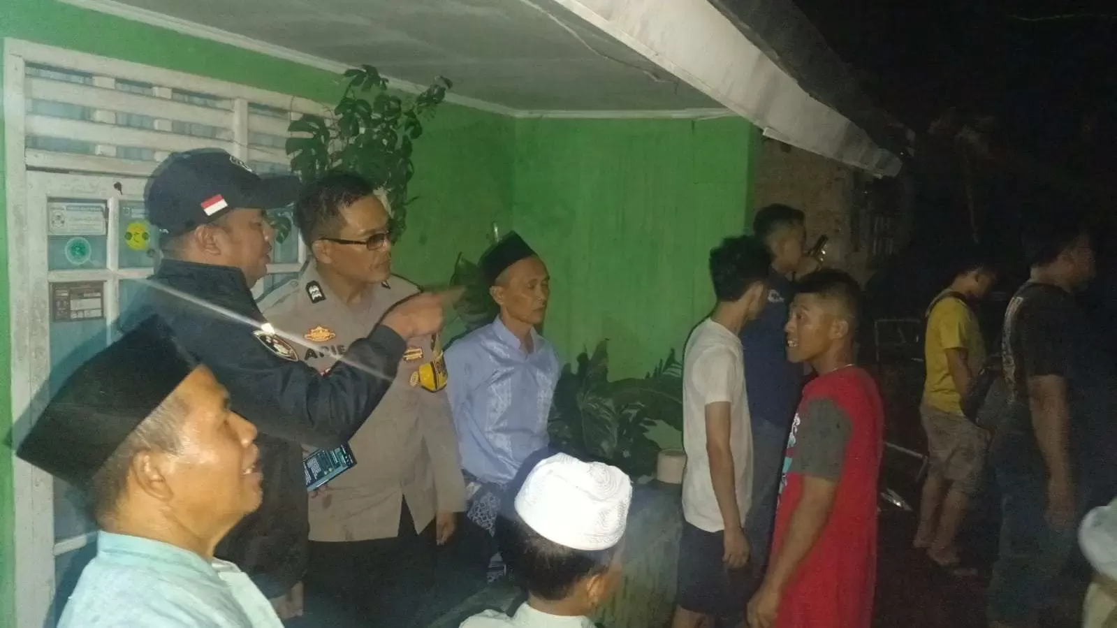Empat Rumah Hangus Terbakar di Ciawi, Polsek dan Warga Bergerak Cepat Padamkan Api