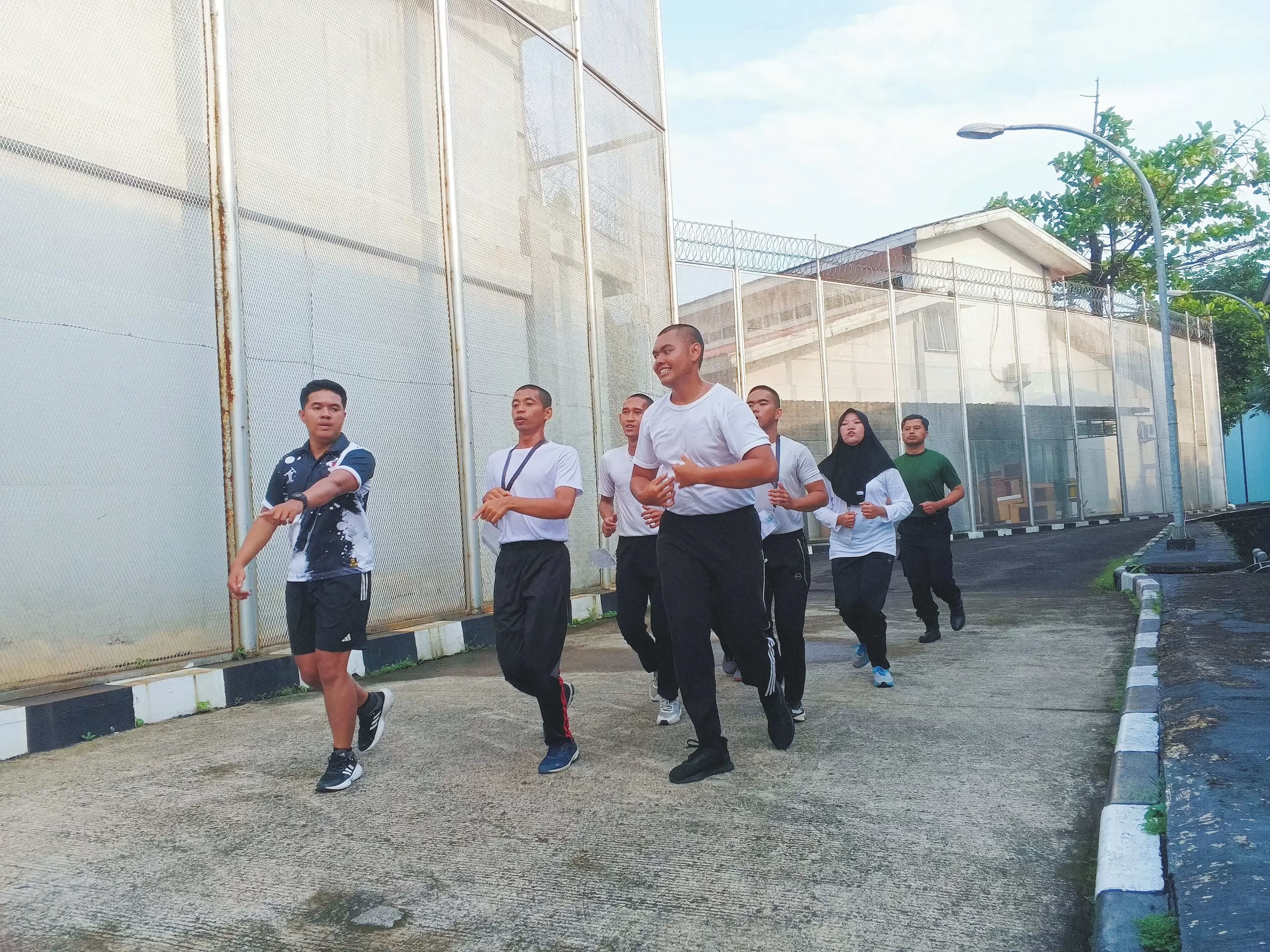 Lapas Khusus Kelas IIB Sentul Gelar Pembinaan Fisik CPNS 2024: Bentuk Petugas Pemasyarakatan Tangguh dan Berintegritas