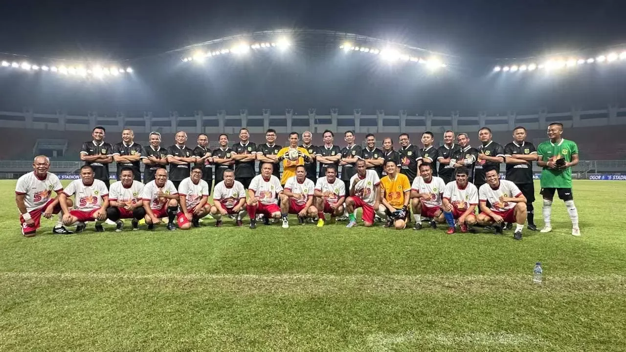 Tim Sepak Bola Pemkab Bogor Taklukkan DPRD 2-0 di Stadion Pakansari