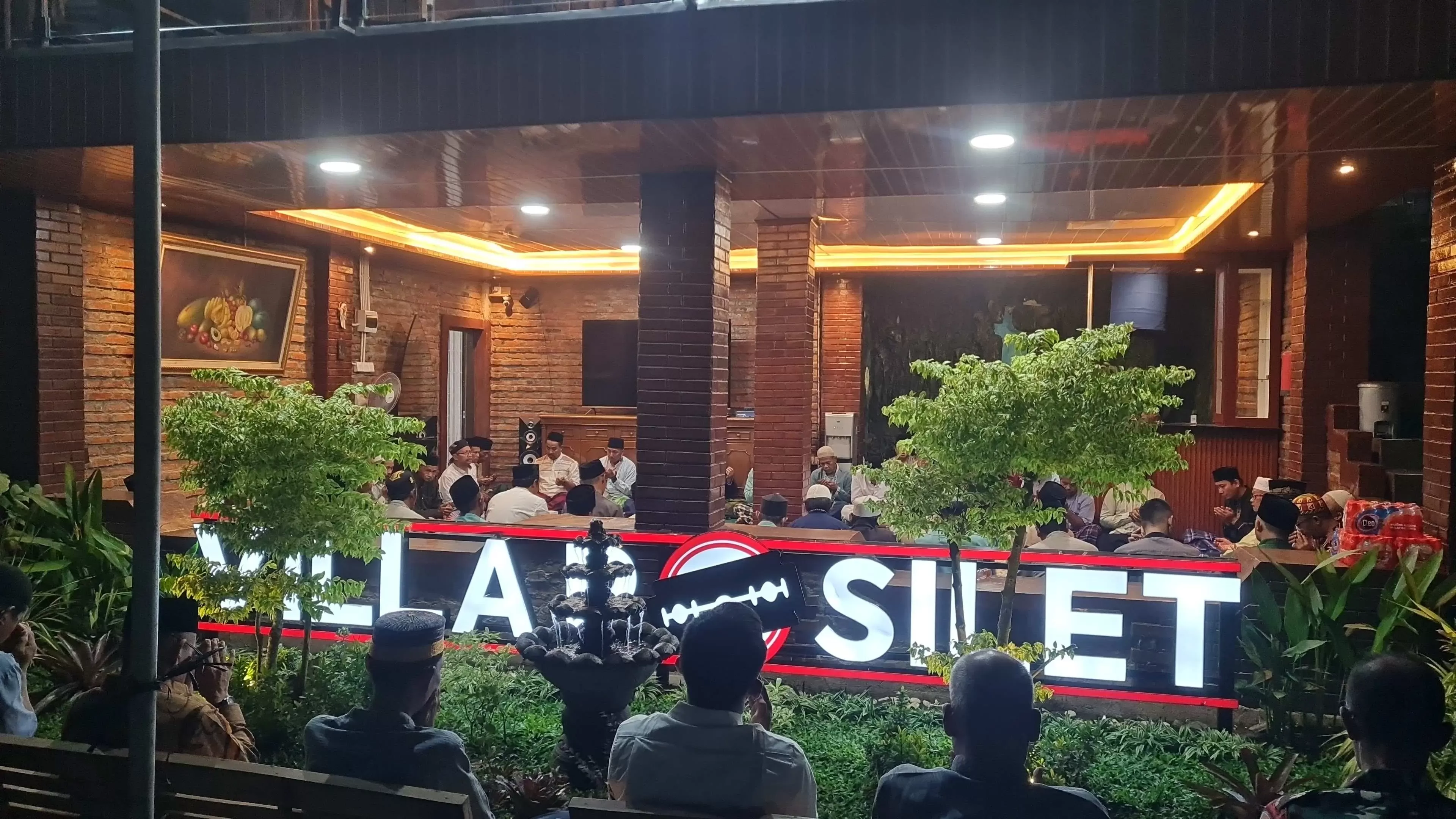 Rampung Dibangun, Villa Posilet di Tlajung Udik Gelar Syukuran